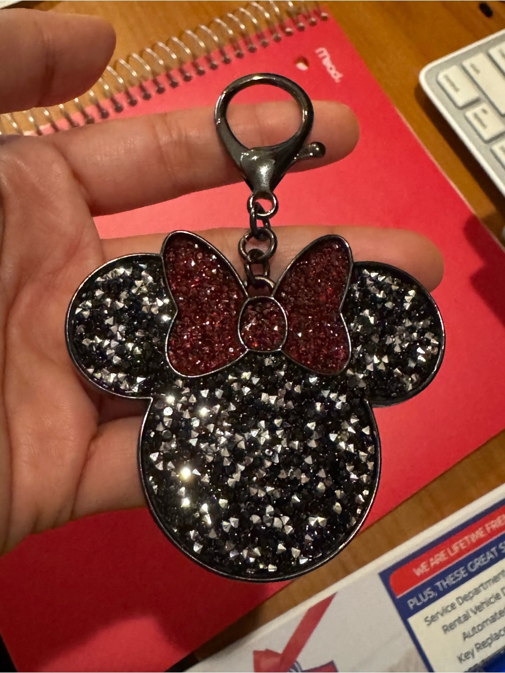 Disney Minnie Mouse Glitter Key Chain - Black and Red - Picture 2 of 4
